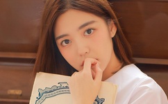 《巨乳女教师》BD版电影